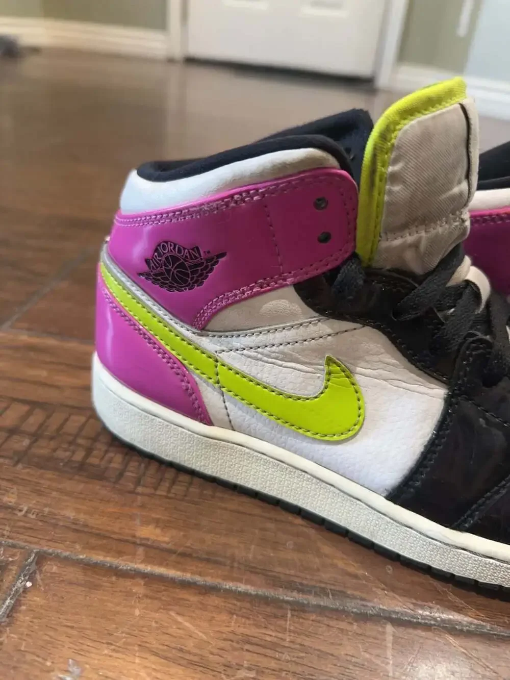 Air Jordan 1 Mid GS 'Multi-Color' Size 5.5Y CZ9833-100